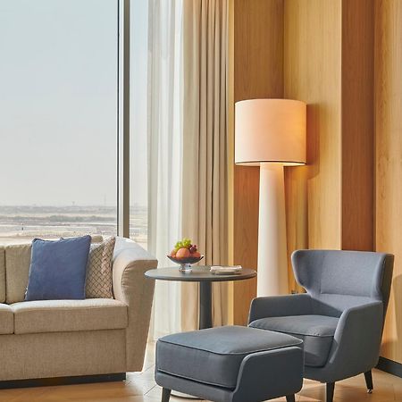 Grand Hyatt Kuwait Kuwait City Exterior foto A floor lamp