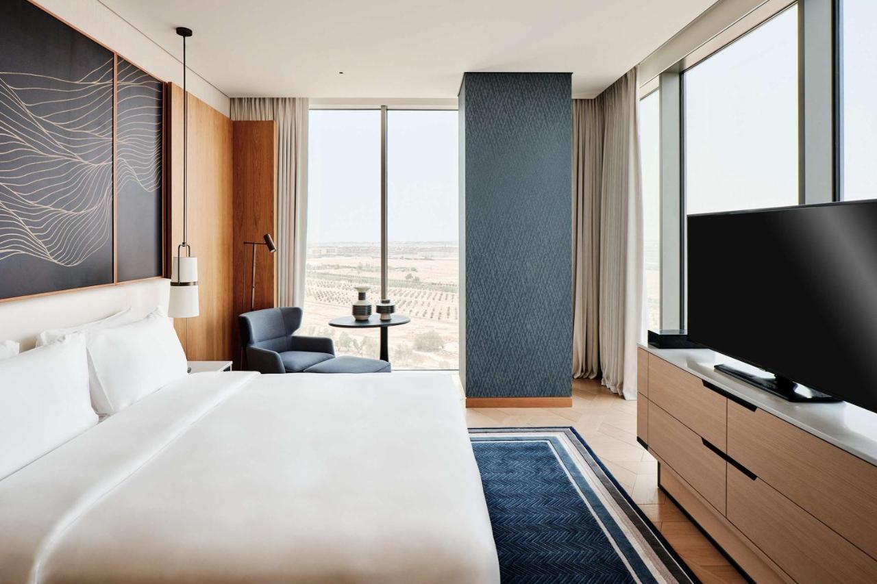 Grand Hyatt Kuwait Kuwait City Exterior foto A bedroom at the hotel