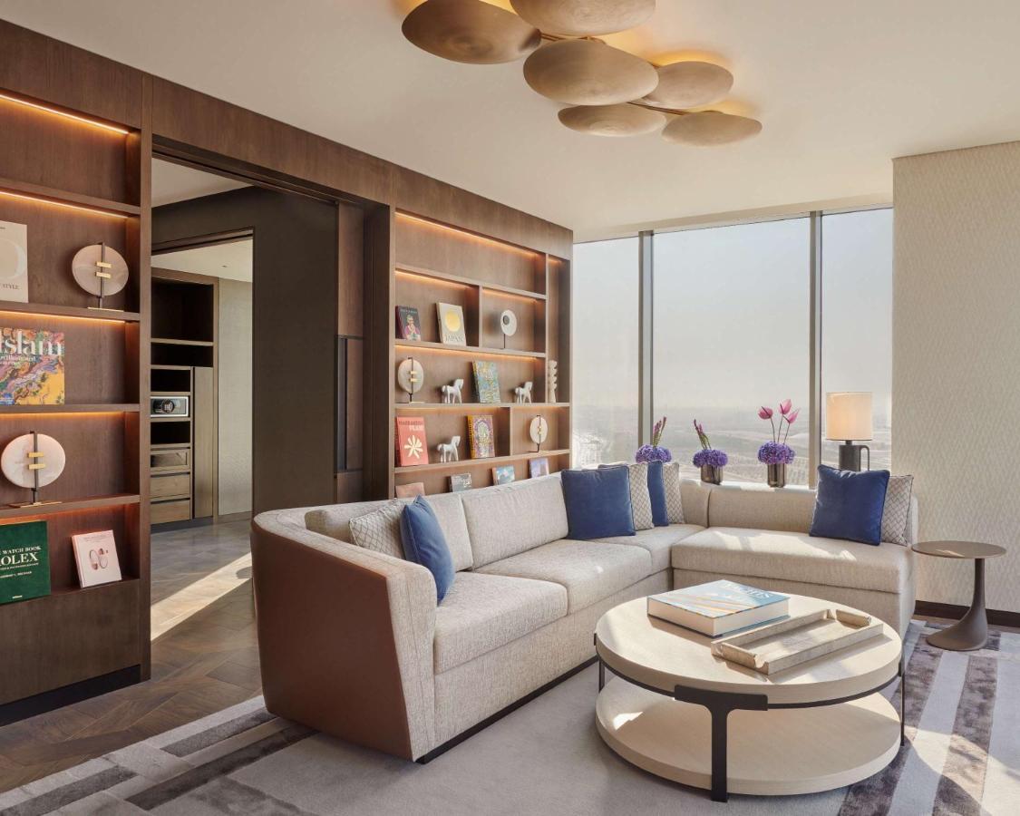 Grand Hyatt Kuwait Kuwait City Exterior foto A living room at the Ritz-Carlton, DIFC